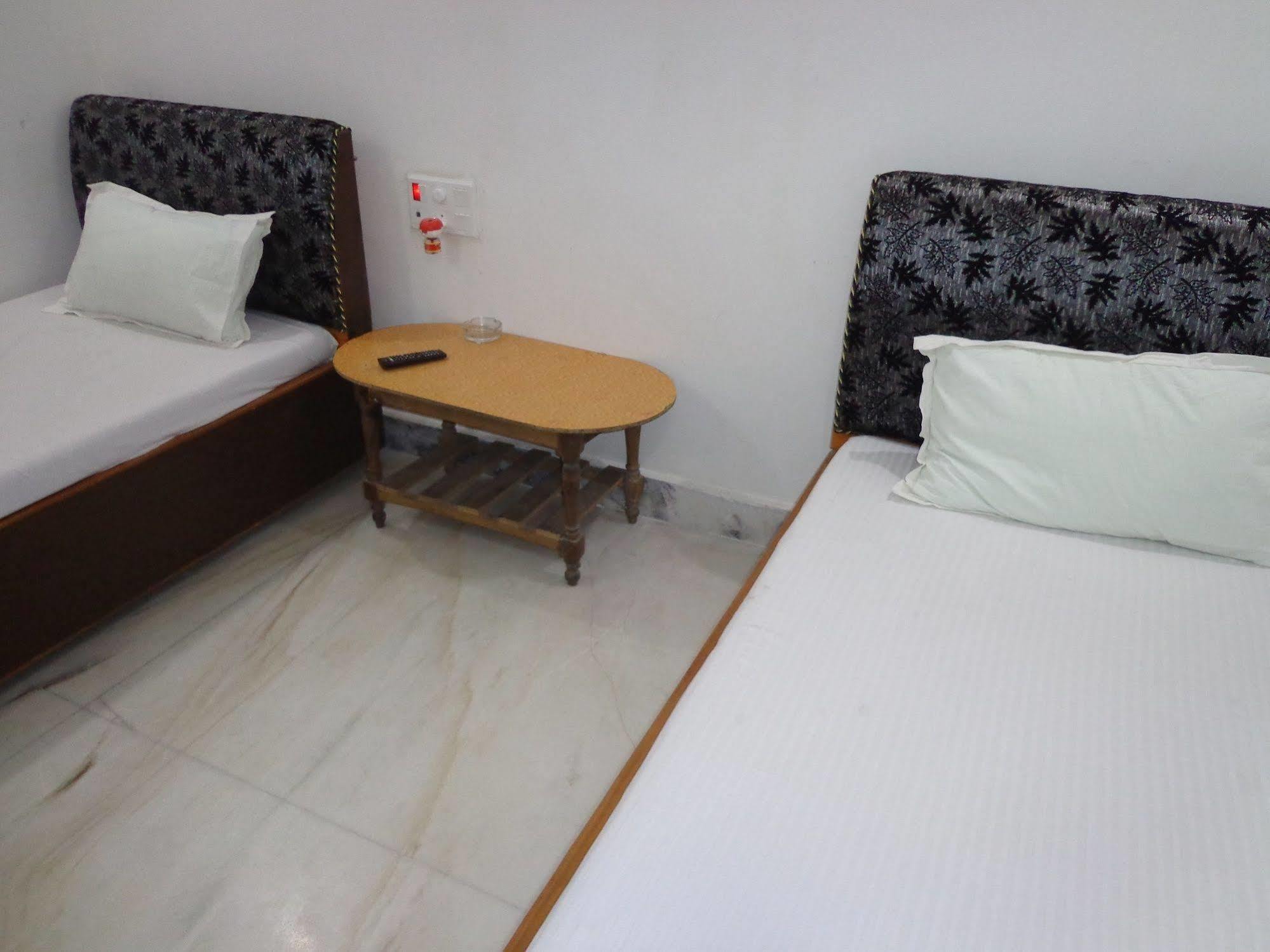 Jyoti Guest House بود جايا المظهر الخارجي الصورة