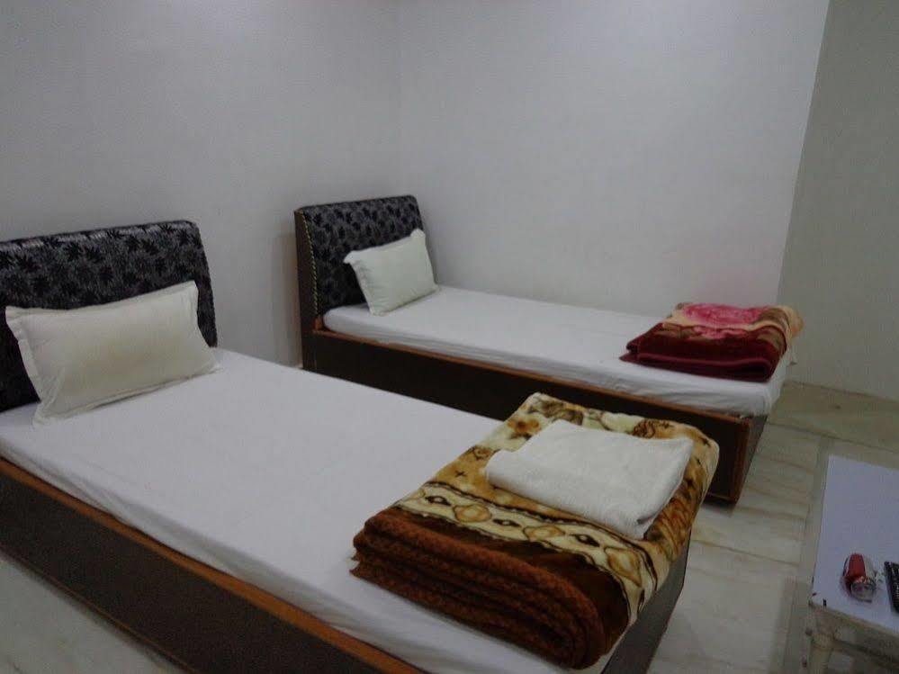 Jyoti Guest House بود جايا المظهر الخارجي الصورة
